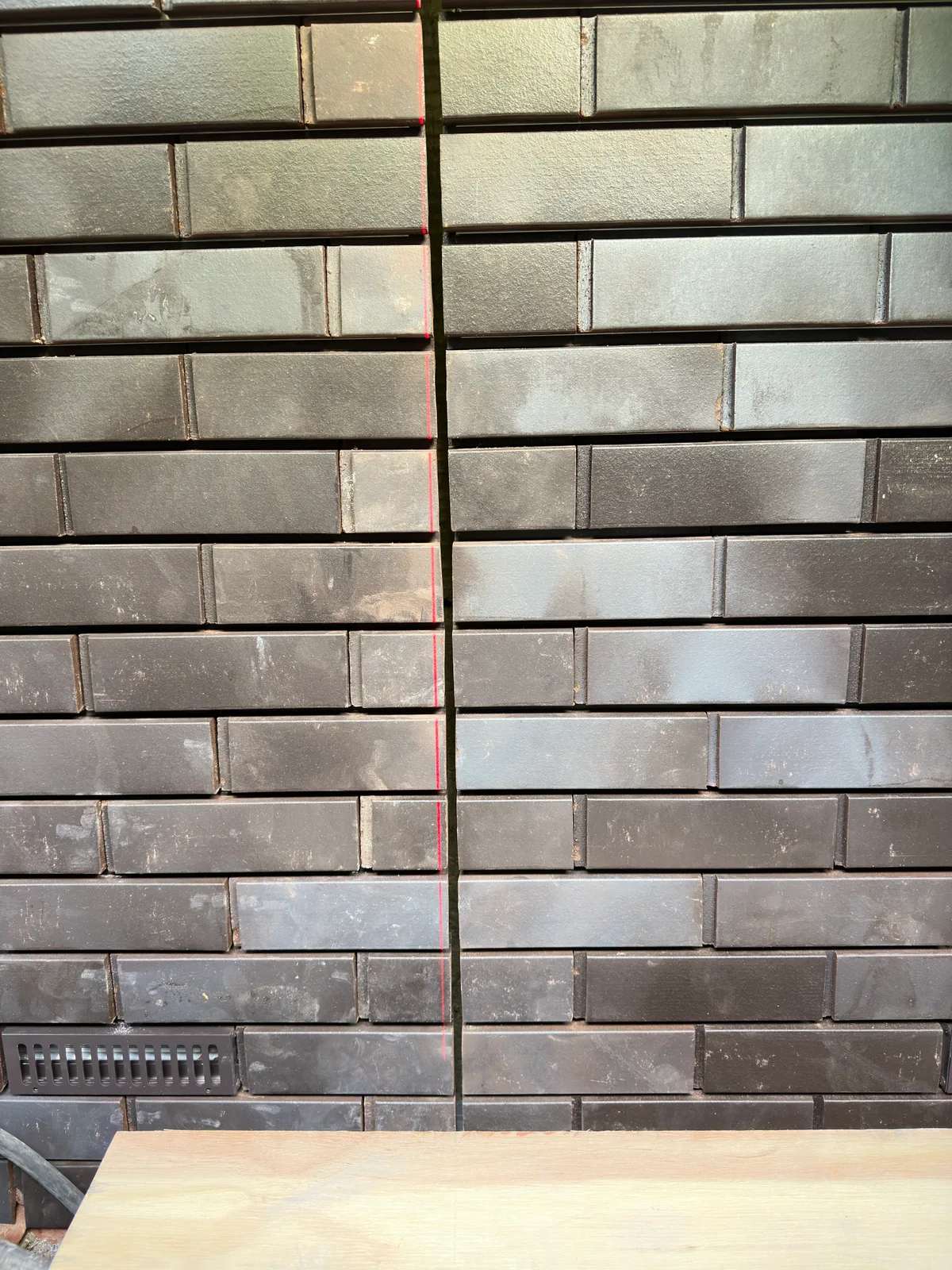 Brick-slip joint pattern in Cardiff
